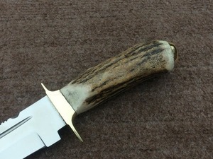 Couteau de camping Bowie de qualité industrielle fabriqué à la main par Edge Master, lame droite en acier inoxydable, manche en corne, cuir - Product Image 5