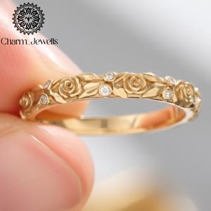 Anillo de Compromiso de Plata Chapado en Oro de 18K con Moissanita y Engaste de Puntas, Estilo Clásico para Mujer - Product Image 2