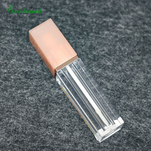 Tubes de gloss à lèvres de luxe personnalisés de haute qualité en gros, 5 ml, PET avec couvercle doré, logo personnalisé pour fabricant de cosmétiques, meilleur prix OEM - Product Image 3