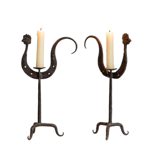 Ensemble de 2 bougeoirs en fer en forme de tête de dragon, style vintage, décoration d'intérieur, accents fonctionnels et décoratifs pour rehausser l'ambiance - Product Image 1
