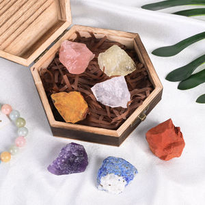 Boîte en bois avec cristaux de quartz rose en forme de cœur et en forme de tour, finition naturelle, pour le rangement - Product Image 6