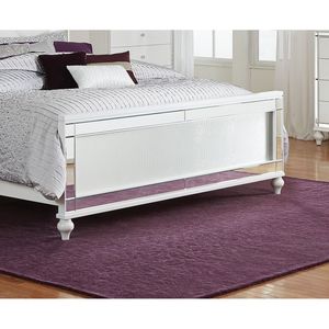 Letto Queen Size Moderno e Glamour con Testiera LED, Finitura Bianca Metallizzata, Rivestimento Trapuntato, Arredamento Camera da Letto - Product Image 3