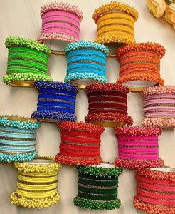 Bracelet traditionnel coloré pour femmes, en acier inoxydable, tailles et couleurs personnalisées, designs uniques, mariage pakistanais et indien - Product Image 5