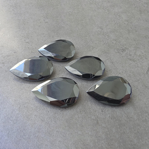 Pierre précieuse hématite de qualité AAA+ facettée en forme de poire, calibrée pour la fabrication de bijoux, tailles personnalisées disponibles - Product Image 3
