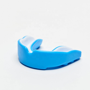 Protège-dents en silicone bleu de qualité supérieure, moulable, équipement de protection sportive pour la boxe, ajustement universel, design léger - Product Image 3