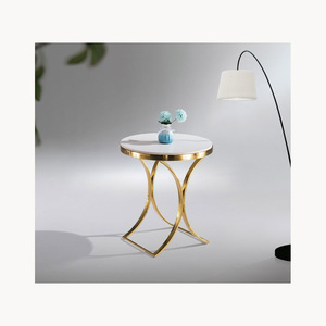 Table d'appoint moderne en métal avec plateau en marbre, design élégant et nouveau, mobilier haut de gamme, décoration intérieure personnalisée, qualité d'exportation - Product Image 5