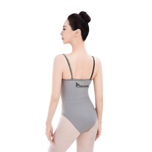 Justaucorps personnalisé en velours écrasé 240 GSM, polyester élasthanne, bretelles spaghetti, bicolore, extensible, pour la danse, la gymnastique et l'entraînement - Product Image 5