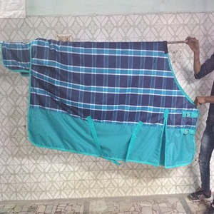 Équipement équestre, couverture d'hiver en polyester combiné, épaisse, imperméable, résistante aux déchirures, en coton, faite à la main, pour la course et l'équitation - Product Image 3