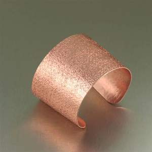 สายรัดข้อมือทองแดงที่มีสไตล์สำหรับชุดของผู้ชายและผู้หญิง - Product Image 4