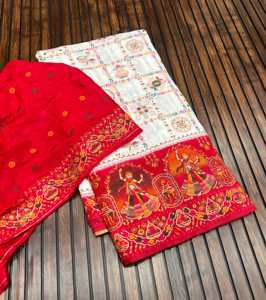 ผ้าส่าหรีสีสันสดใสแบบ 2 มิติ ดีไซน์เนอร์แฮนด์เมด พร้อมเสื้อคลุมสีตัดกันที่ปลายผ้าส่าหรี ประดับพู่ห้อยแฟนซีทำมืออย่างประณีต - Product Image 1