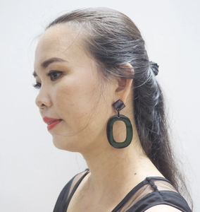 ต่างหูทำมือจากเขาควาย ดีไซน์ล่าสุด สำหรับผู้หญิง เป็นมิตรต่อสิ่งแวดล้อม งานฝีมือธรรมชาติ 100% เครื่องประดับจากเขาควาย โดย Perfect Enterprises - Product Image 5