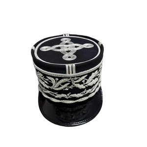 Casquette Képi Noire OEM Personnalisée avec Broderie Feuille Tressée Argentée et Visière Brillante pour Tenue de Cérémonie, Défilé ou Costume Formel - Product Image 3