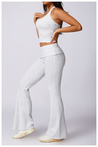 Conjunto de Yoga de Dos Piezas Personalizado: Top Deportivo Halter Transpirable Reciclado y Leggings de Yoga Acampanados con Cintura Plegable, de Algodón Suave y Elástico - Product Image 2