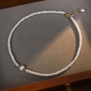 Collar de Perlas de Agua Dulce Estilo Retro Francés, Diseño Moderno con Cadena para Clavícula y Círculo Plano, Elegante Joyería de Perlas - Product Image 4