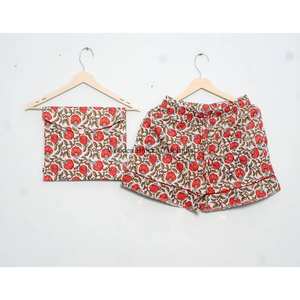 Conjunto de pijama de algodón 100% hecho a mano en India, transpirable, estampado a mano, estilo vintage, ropa de dormir corta para mujer. - Product Image 2