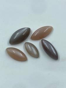 Piedra de Cristal Natural Rara de Color Mixto, Piedra de Luna en Bruto de 22.20 Quilates, Corte Marquesa de Alta Calidad para Joyería - Product Image 2