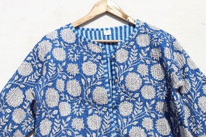 Chaqueta de algodón con estampado de bloques a mano, chaqueta acolchada de algodón con estampado Kantha hecha a mano, chaqueta para mujer - Product Image 3