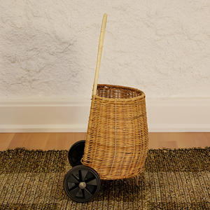 Chariot de rangement pour jouets à tirer, panier à roulettes en rotin naturel pour jouets d'enfants, sac d'école, vente en gros - Product Image 3