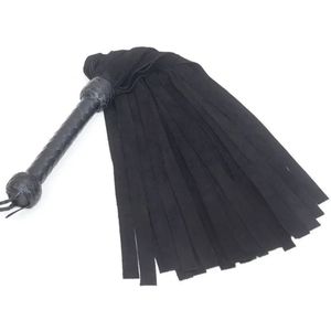 Fouet en cuir avec plusieurs franges douces pour jeux sensuels - Product Image 5