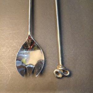 ชุดช้อนส้อมสลัดสแตนเลสสตีล 2 ชิ้น ดีไซน์ปมอินฟินิตี้ ด้ามยาว ขัดเงาแบบกระจก - Product Image 4