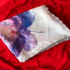 VASTRA COTTAGE Fendy Saree de Satén con Estampado Floral Digital Multicolor, Bordado Hecho a Mano y Borde Aari con Trabajo de Calado, Prenda de Diseño - Product Image 3