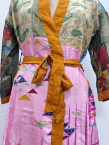Robe de mariée kimono en soie vintage faite à la main – Respirante, séchage rapide, pour l'été, l'automne et le printemps, avec logo frontal, douce - Product Image 4