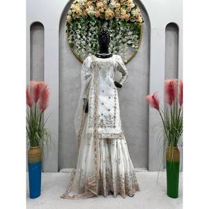 Conjunto de Top y Dupatta de Organza Bordado con Estampado Floral Hecho a Mano, Silueta Recta, para Fiesta, con Trabajo de Hilo y Lentejuelas, Talla XL - Product Image 2