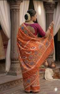 Sari indien traditionnel Bishnupuri en soie pure pour femme, avec pièce de tissu pour la blouse, idéal pour les fêtes, les mariages et les occasions festives. - Product Image 2