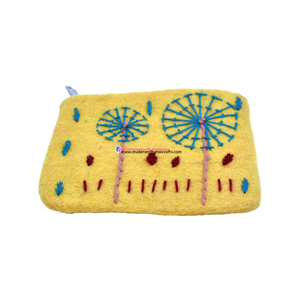 Pochette en feutre jaune pour femme - Product Image 1