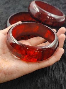 Brazalete Clásico de Resina Transparente |   Joyería hecha a mano para mujer, pulsera de resina botánica natural única, regalo de moda hecho a mano por HWC - Product Image 4