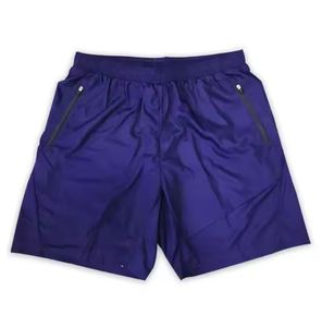 Shorts Bermuda pour homme, couleur unie violette, séchage rapide, taille élastique, avec poches zippées, style décontracté et sportif - Product Image 1