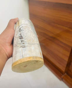 Meilleur mug cornes à boire viking avec base en bois, fabrication artisanale de luxe, capacité de 600 ml pour les fêtes, prix de gros - Product Image 4