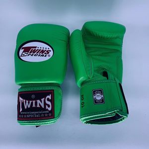 Guantes de Boxeo MMA Ligeros de Alta Calidad a Precio Económico, Guantes de Entrenamiento Profesionales UFC Impresos, de Cuero PU - Product Image 4