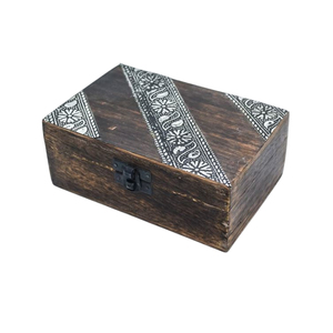 Caja de Joyería de Madera Hecha a Mano con Motivos Florales Tallados, Caja Decorativa Vintage con Cerradura para Regalo, en Oferta - Product Image 1