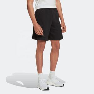 Pantalones cortos deportivos Jet Black Ajuste regular con cordón de cintura elástica 100% algodón 70% algodón 30% forro polar de poliéster reciclado - Product Image 2