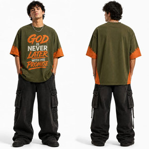 เสื้อยืดโอเวอร์ไซส์สีเขียวมะกอกสำหรับผู้ชาย แต่งขอบสีส้ม พิมพ์ลายตัวอักษร คอกลม แขนสั้น สไตล์ลำลอง ลายนูน - Product Image 6