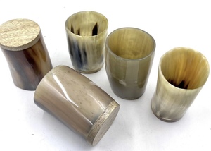 Tazas para Beber Hechas a Mano con Cuerno de Búfalo Ecológico, Símbolos Nórdicos Modernos Tallados, Forma Natural, Arte Coleccionable Decorativo Global - Product Image 4