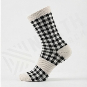 Women <b>Tight</b> Compression Polyester Nylon Running Socks Athletic Sports Support Breathable Moisture Wicking Pro Customized Color - Product Image 3