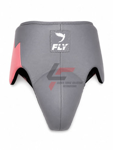 Ensemble de boxe et de kickboxing professionnel en cuir véritable de qualité supérieure, fabriqué sur mesure en usine, pour l'entraînement et le sparring. - Product Image 5