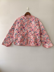 Veste matelassée en coton patchwork : Manteau bohème réversible d'Inde - Product Image 1