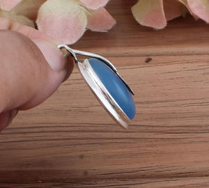 Charmes en chalcédoine aqua naturelle, feuilles, argent sterling 925, bijoux botaniques vintage, collier en pierre bleue, inspiré de la nature, vente en gros - Product Image 3