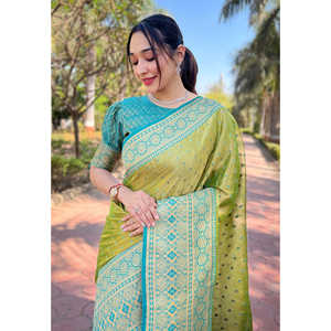 Sari ethnique Elite Weaves vert en tissu pur tissé Zari, pour l'été et l'hiver, avec des tissages contrastés, réversible, séchage rapide, toutes saisons - Product Image 2