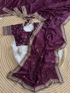Sari de Seda Pura Morado con Bordado Dorado, Traje Tradicional de Boda para Mujer, Estilo Étnico de India y Pakistán, para Todas las Temporadas - Product Image 4
