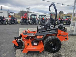 Tondeuse autoportée à essence Bad Boy Rogue 72 pouces, lame rotative de qualité professionnelle, châssis en acier, fonction mulching, moteur 196cc - Product Image 3