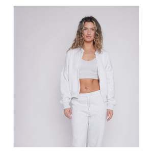 Conjunto informal de otoño para mujer, chaqueta con cremallera y pantalones deportivos - Product Image 2