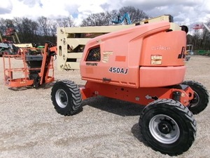 2020 450AJ Articulating Boom Lift Reliable Construction Equipment Ready for Export - Product Image 6