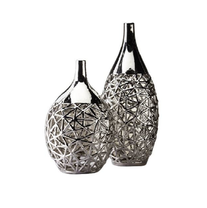 Vase à fleurs en métal charmant avec une structure unique pour bouquets floraux, fleurs séchées, branches et décorations de table attrayantes - Product Image 6