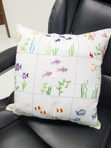 Housse de coussin carrée personnalisée en broderie artisanale motif vie marine, 100% coton lavable, style vintage, taie d'oreiller avec fermeture éclair pour la maison - Product Image 6