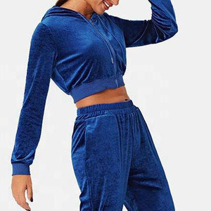 Ensemble de jogging 2 pièces en velours personnalisé pour femme, avec pantalon évasé, fermeture éclair et strass, collection hiver 2026 - Product Image 4