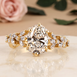 Anillo de plata de ley 925 con corte ovalado, anillo de moissanita, anillo con diseño floral, anillo de compromiso único, anillo de boda, joyería nupcial para mujer - Product Image 1